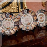 P04. Imari plates. 